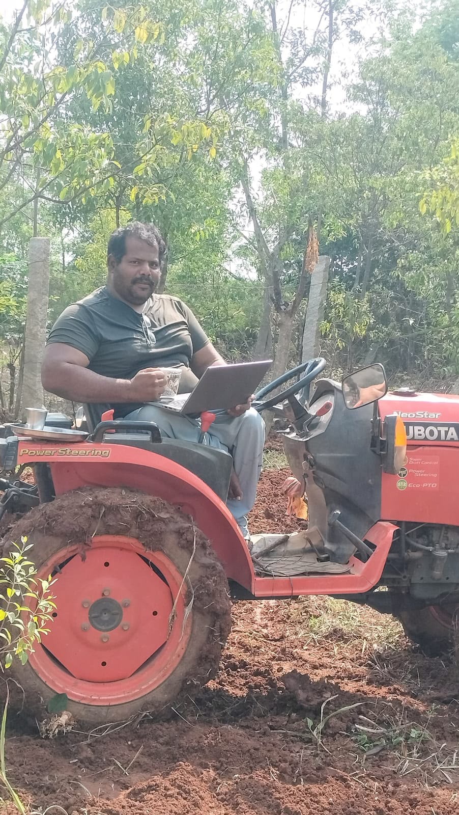 Inspiring story behind HB Organic Bangalore Blue Grapes